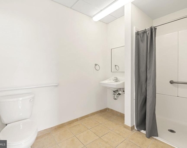 7040 Oxford Avenue - Photo Thumbnail 50