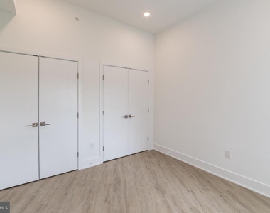 1622 Point Breeze Avenue - Photo Thumbnail 10