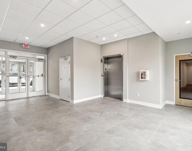 1622 Point Breeze Avenue - Photo Thumbnail 17