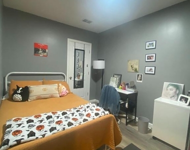 1717 Fontain Street - Photo Thumbnail 11