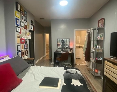 1717 Fontain Street - Photo Thumbnail 9