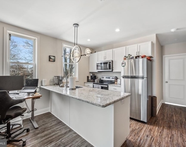 306 E Front Street - Photo Thumbnail 3