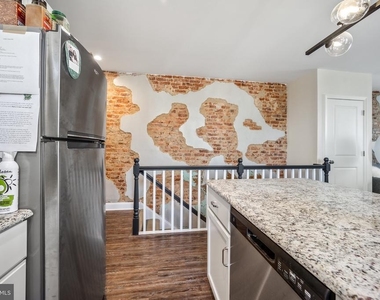 306 E Front Street - Photo Thumbnail 4