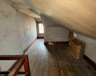 1136 Stirling Street - Photo Thumbnail 17