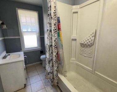 1136 Stirling Street - Photo Thumbnail 13