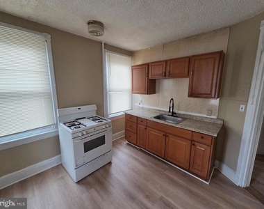 317 E Broad Street - Photo Thumbnail 3