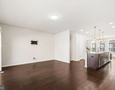 12909 Brickyard Boulevard - Photo Thumbnail 12
