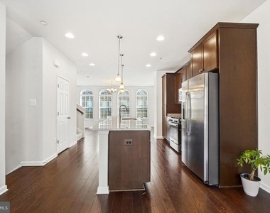 12909 Brickyard Boulevard - Photo Thumbnail 13
