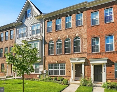 12909 Brickyard Boulevard - Photo Thumbnail 1