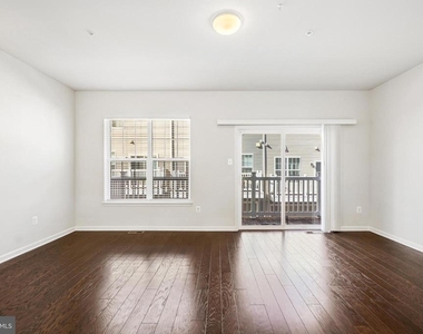 12909 Brickyard Boulevard - Photo Thumbnail 10
