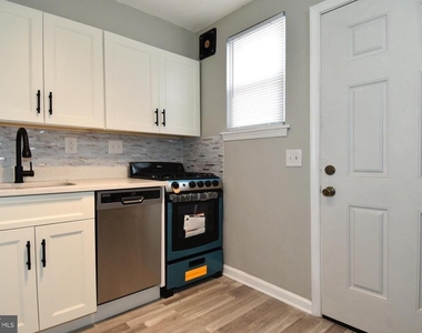 8208 Bellefonte Lane - Photo Thumbnail 5