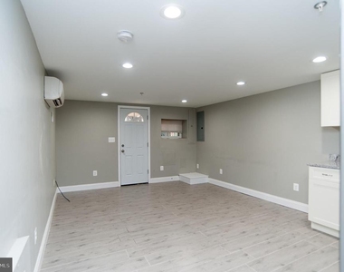 2022 4th Street Ne - Photo Thumbnail 6