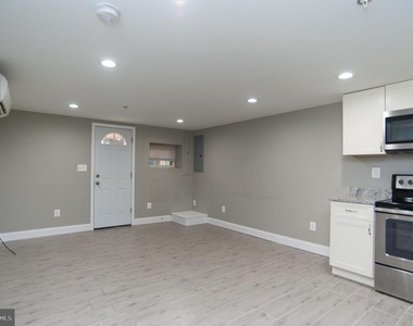 2022 4th Street Ne - Photo Thumbnail 7