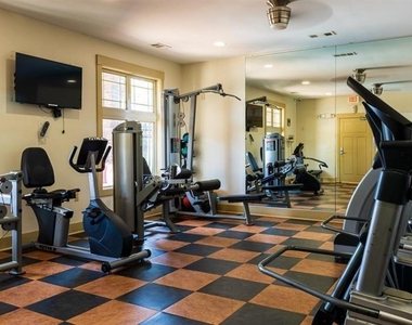 300 Cosgrove Avenue - Photo Thumbnail 11