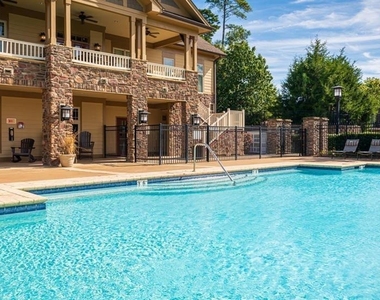 300 Cosgrove Avenue - Photo Thumbnail 1