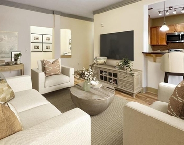 300 Cosgrove Avenue - Photo Thumbnail 17