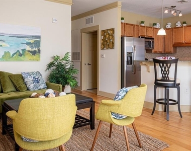 300 Cosgrove Avenue - Photo Thumbnail 24