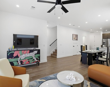 1208 W Oltorf St - Photo Thumbnail 9