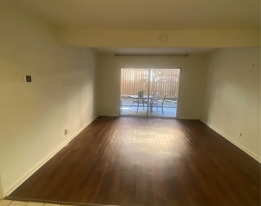 2208 Enfield Rd - Photo Thumbnail 2