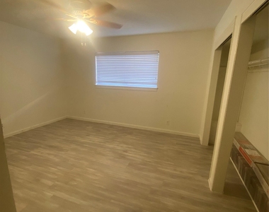 2208 Enfield Rd - Photo Thumbnail 5