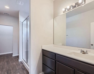 324 Sandhill Piper St - Photo Thumbnail 5