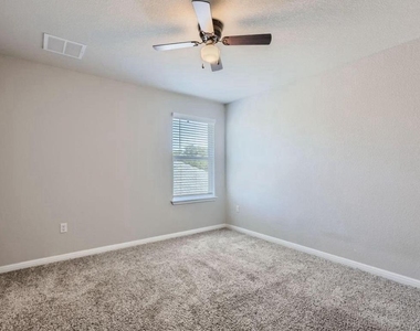 324 Sandhill Piper St - Photo Thumbnail 8