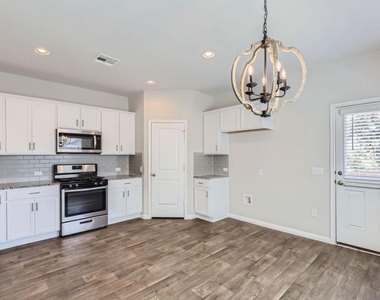 324 Sandhill Piper St - Photo Thumbnail 14