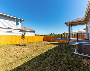 8304 Mimi Ln - Photo Thumbnail 18