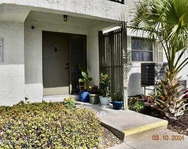 15 Cartagena Court - Photo Thumbnail 8