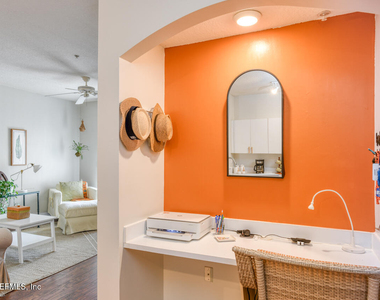 605 Fairway Drive - Photo Thumbnail 9