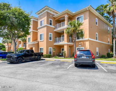 605 Fairway Drive - Photo Thumbnail 2