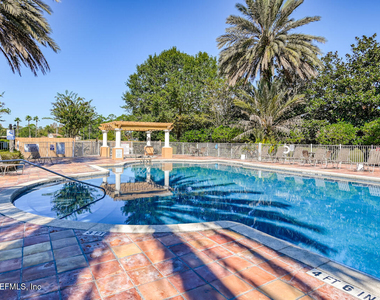 605 Fairway Drive - Photo Thumbnail 26