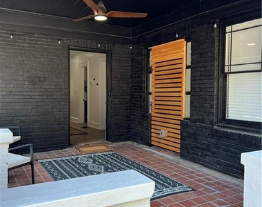 1474 Beecher Street Sw - Photo Thumbnail 2