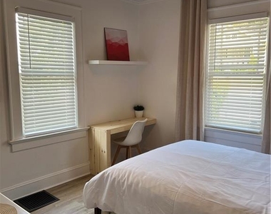 1474 Beecher Street Sw - Photo Thumbnail 15