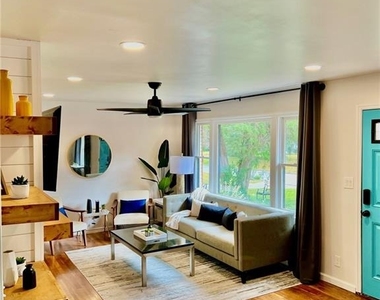 695 Kennesaw Drive Se - Photo Thumbnail 2