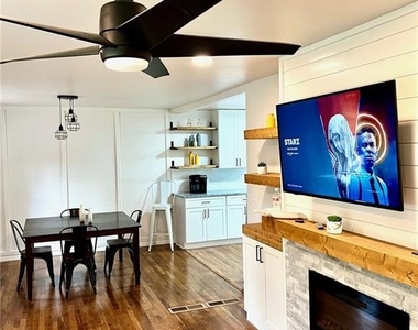 695 Kennesaw Drive Se - Photo Thumbnail 7