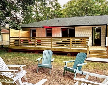 695 Kennesaw Drive Se - Photo Thumbnail 11