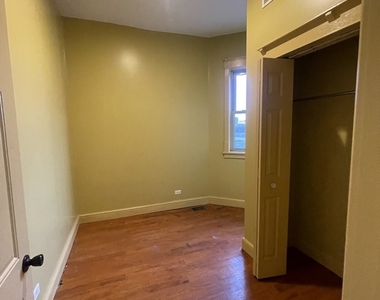 3341 W Walnut Street - Photo Thumbnail 5