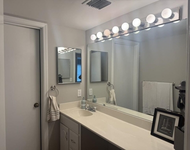 54 La Rue Place Nw - Photo Thumbnail 10