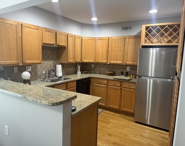 54 La Rue Place Nw - Photo Thumbnail 2