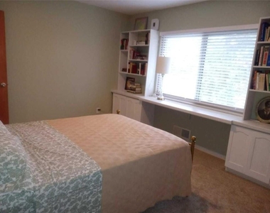 1224 Poplar Grove Drive Ne - Photo Thumbnail 17