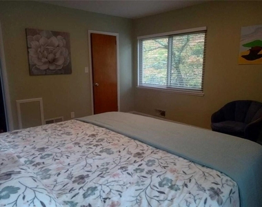 1224 Poplar Grove Drive Ne - Photo Thumbnail 8