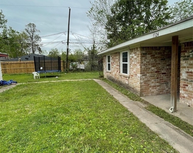 9324 Nyssa Street - Photo Thumbnail 2