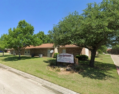 125 Janis Street - Photo Thumbnail 4