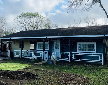 322 County Road 153 - Photo Thumbnail 1