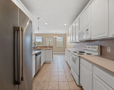 8714 Thistlemoor Lane - Photo Thumbnail 10