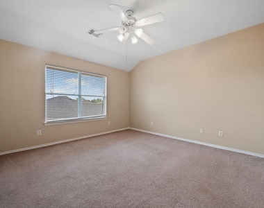 8714 Thistlemoor Lane - Photo Thumbnail 15