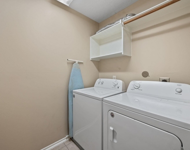 8714 Thistlemoor Lane - Photo Thumbnail 13