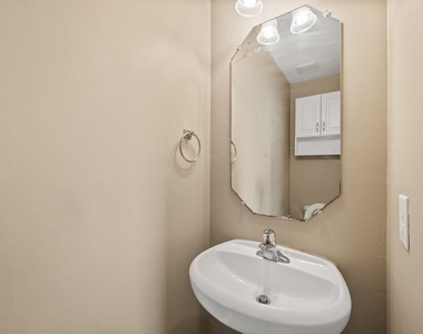 8714 Thistlemoor Lane - Photo Thumbnail 2