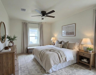 4607 Englewood Street - Photo Thumbnail 15